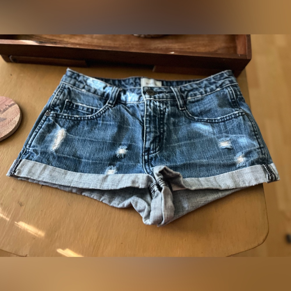 Rvca Kicka slouch denim short size 24